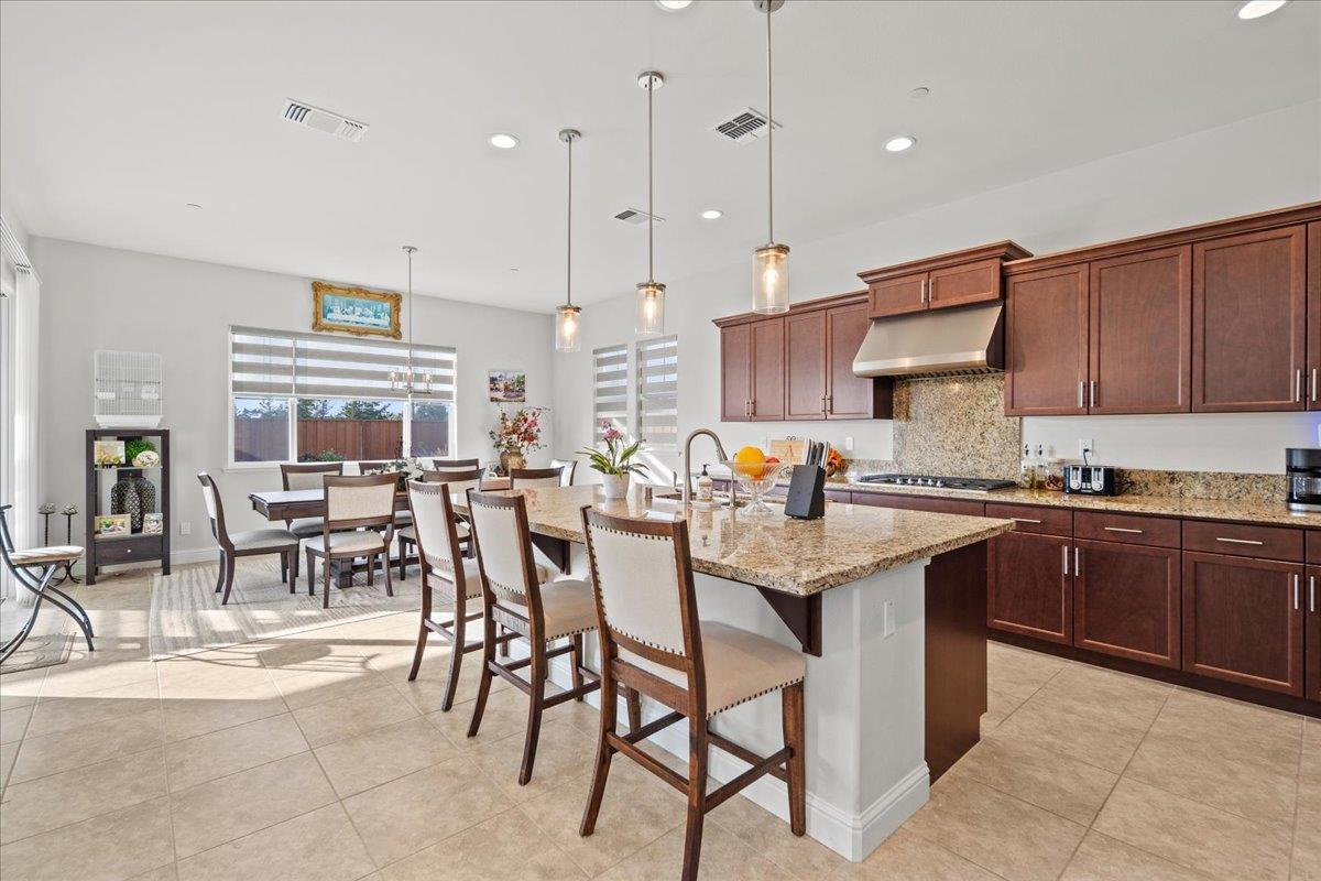 Detail Gallery Image 7 of 23 For 3013 Arido Way, Marina,  CA 93933 - 4 Beds | 3 Baths