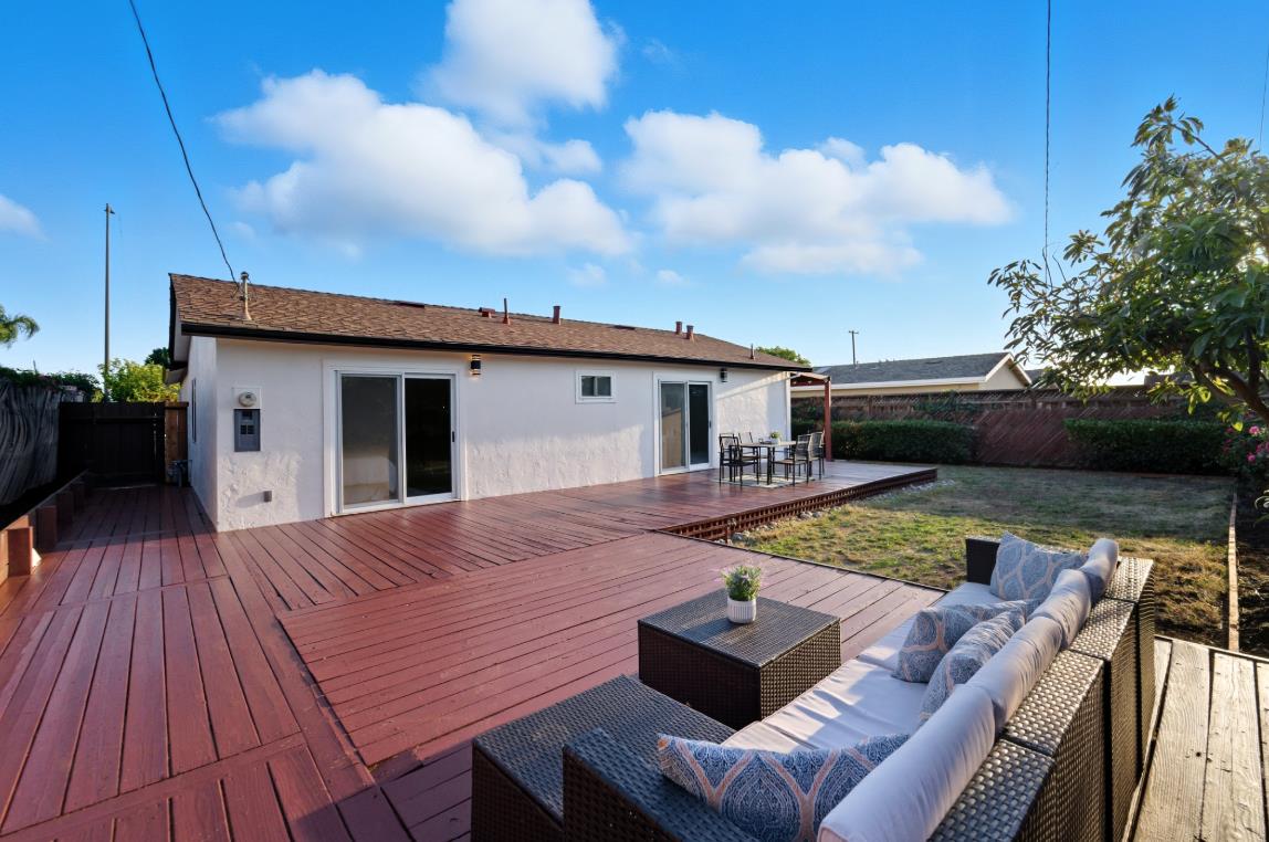 Detail Gallery Image 25 of 29 For 391 Gross St, Milpitas,  CA 95035 - 4 Beds | 2 Baths