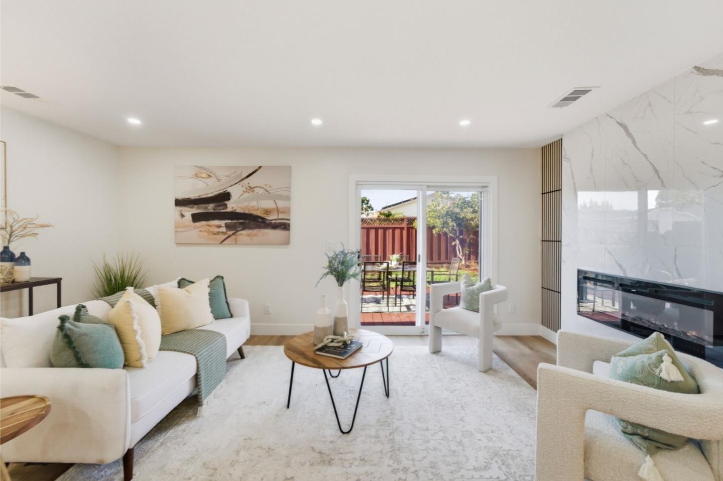 Detail Gallery Image 4 of 29 For 391 Gross St, Milpitas,  CA 95035 - 4 Beds | 2 Baths