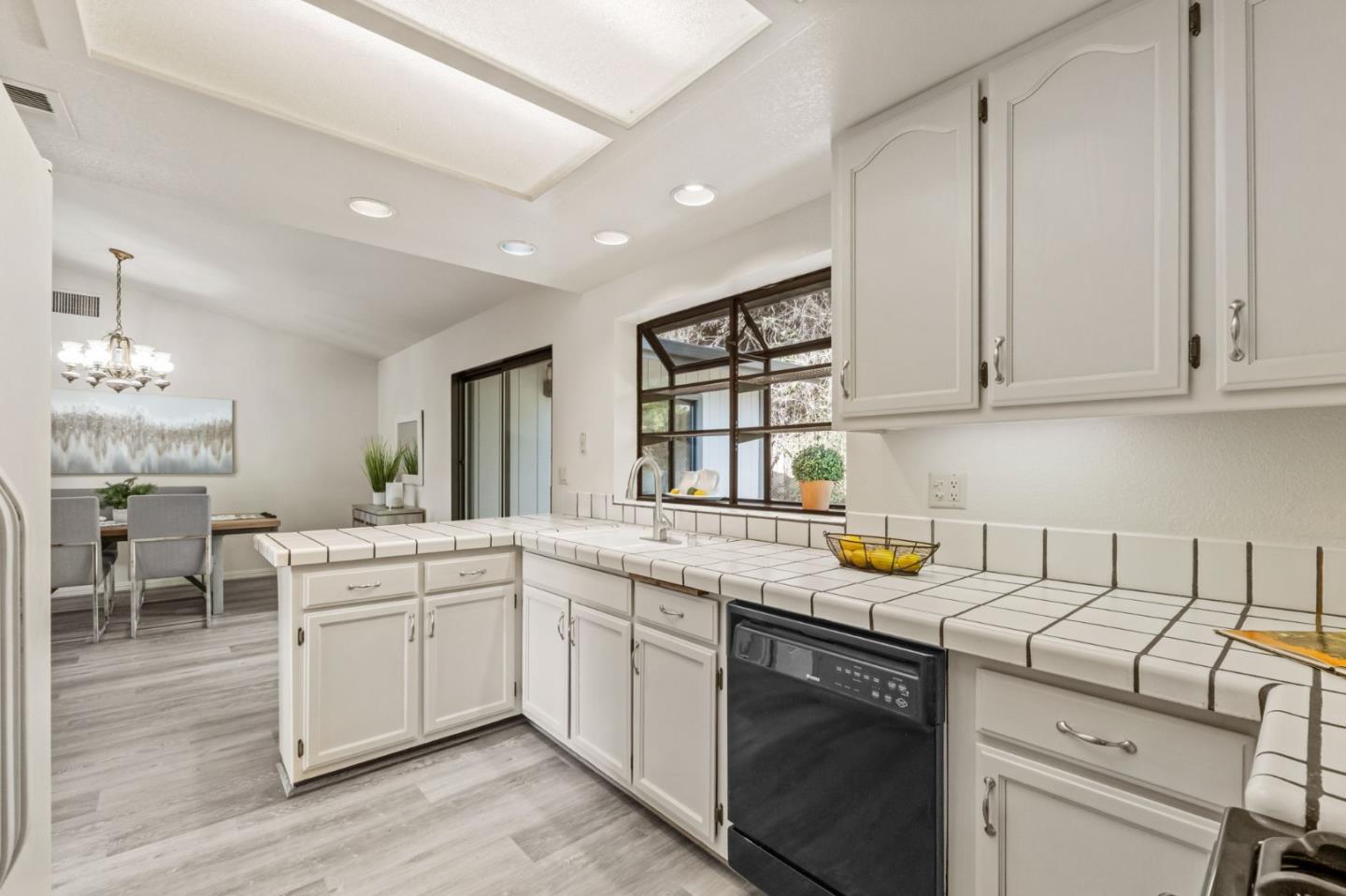 Detail Gallery Image 23 of 58 For 847 Wren Dr, San Jose,  CA 95125 - 3 Beds | 2 Baths