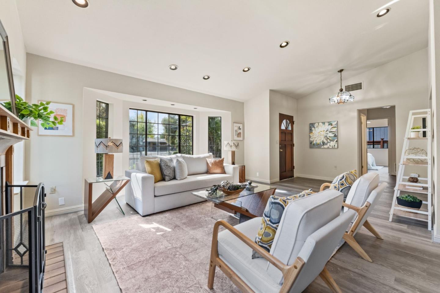 Detail Gallery Image 3 of 58 For 847 Wren Dr, San Jose,  CA 95125 - 3 Beds | 2 Baths