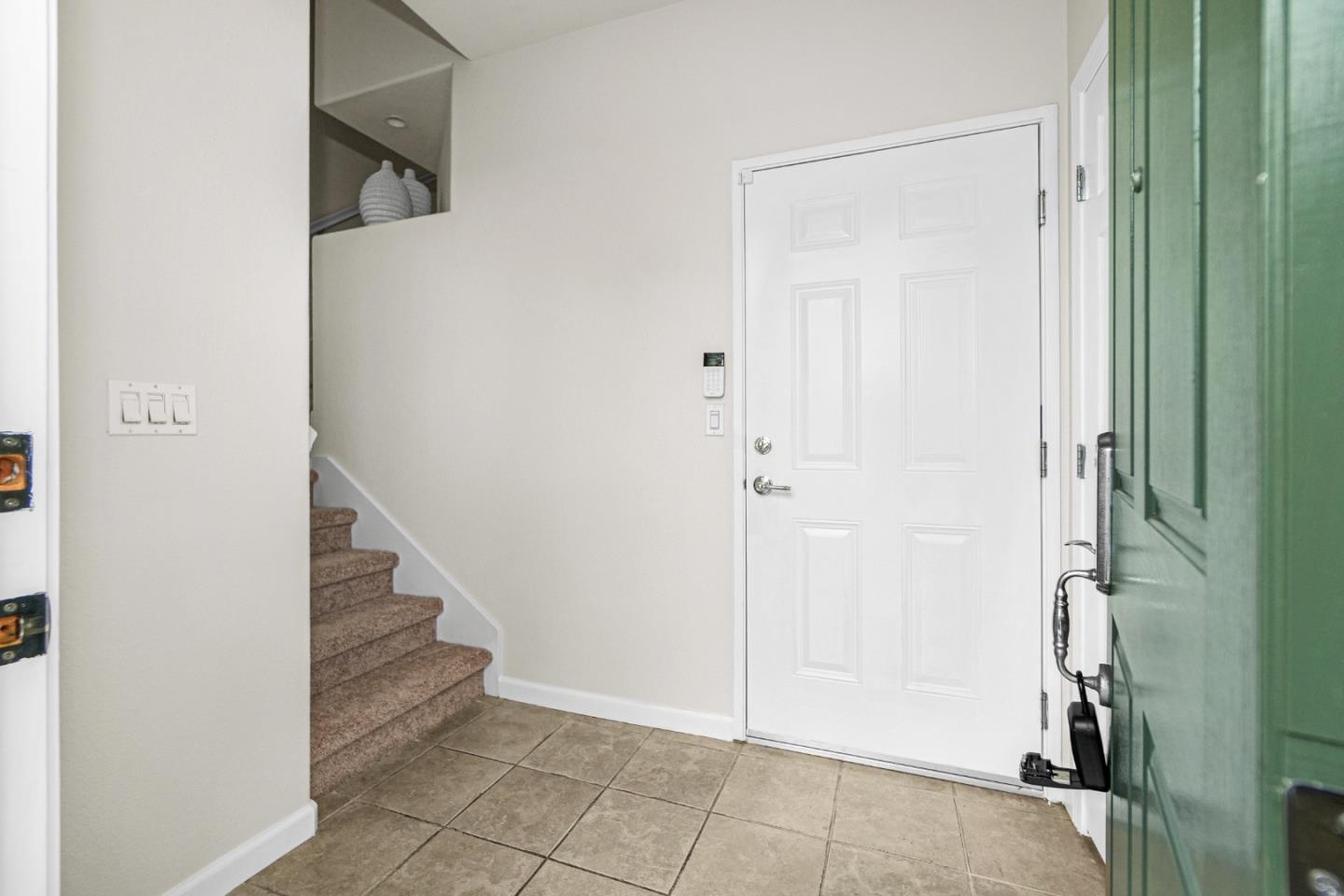 Detail Gallery Image 11 of 48 For 2502 Jetty Dr, Richmond,  CA 94804 - 2 Beds | 2/1 Baths