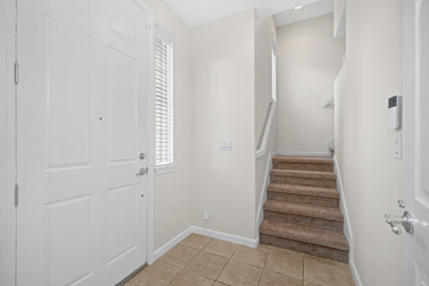 Detail Gallery Image 12 of 48 For 2502 Jetty Dr, Richmond,  CA 94804 - 2 Beds | 2/1 Baths