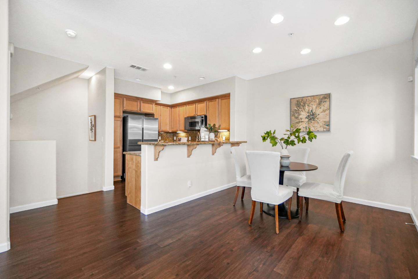 Detail Gallery Image 15 of 48 For 2502 Jetty Dr, Richmond,  CA 94804 - 2 Beds | 2/1 Baths