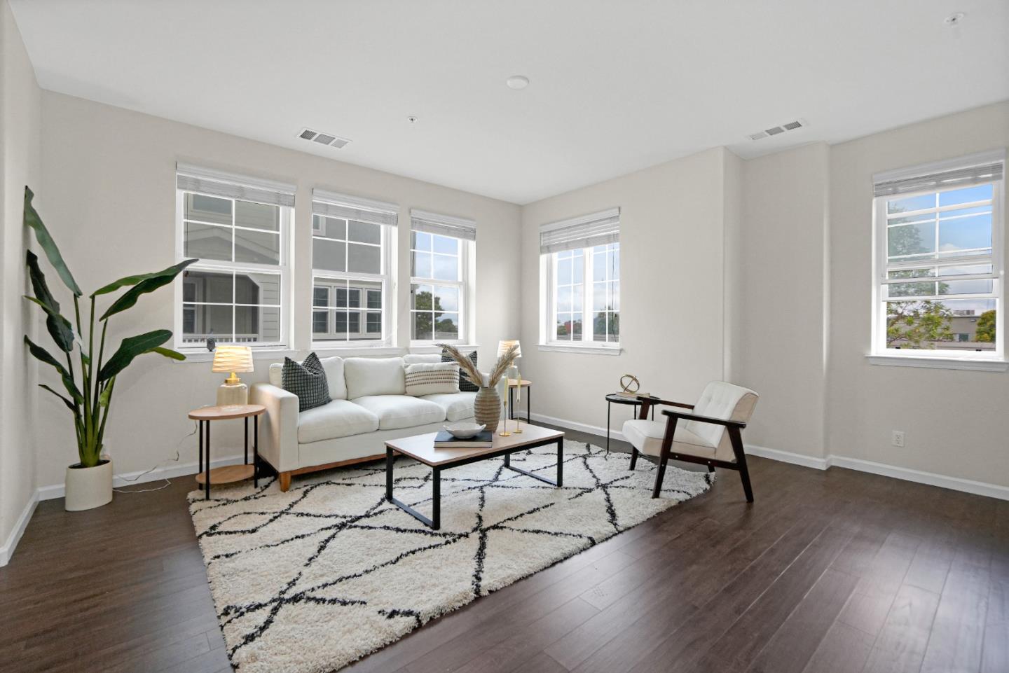 Detail Gallery Image 17 of 48 For 2502 Jetty Dr, Richmond,  CA 94804 - 2 Beds | 2/1 Baths