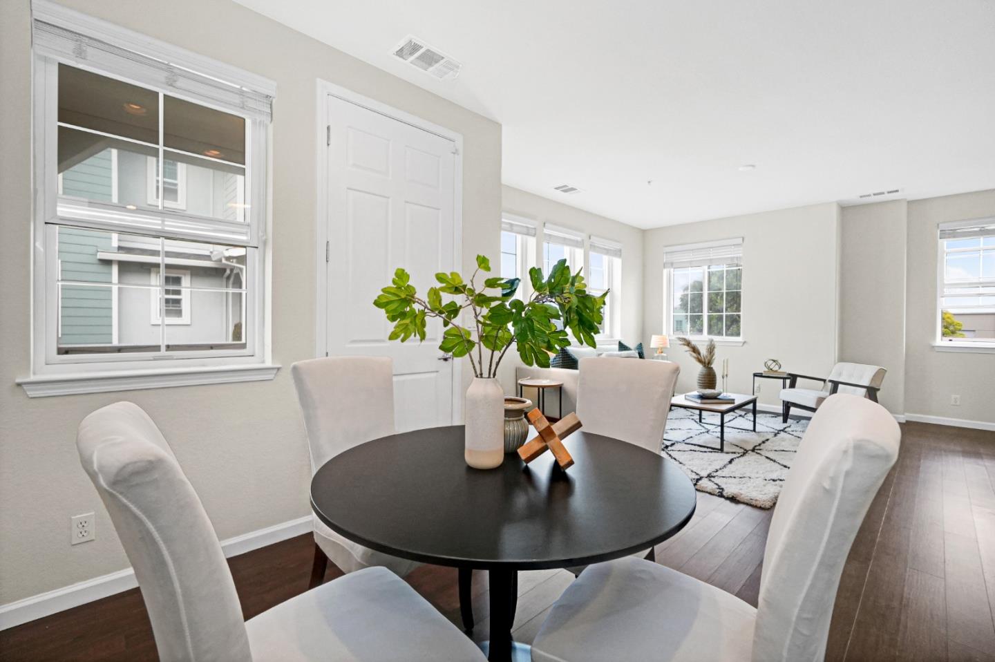 Detail Gallery Image 23 of 48 For 2502 Jetty Dr, Richmond,  CA 94804 - 2 Beds | 2/1 Baths