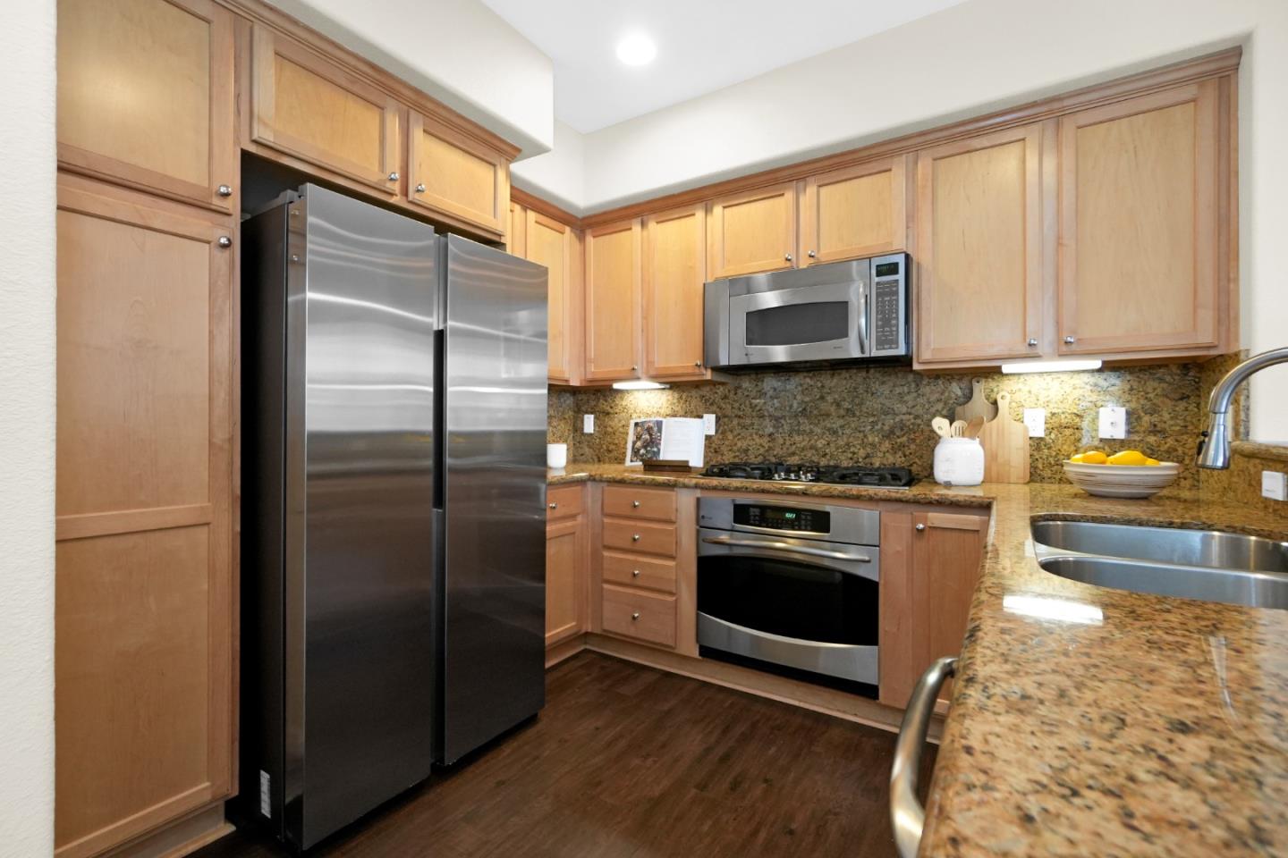 Detail Gallery Image 26 of 48 For 2502 Jetty Dr, Richmond,  CA 94804 - 2 Beds | 2/1 Baths