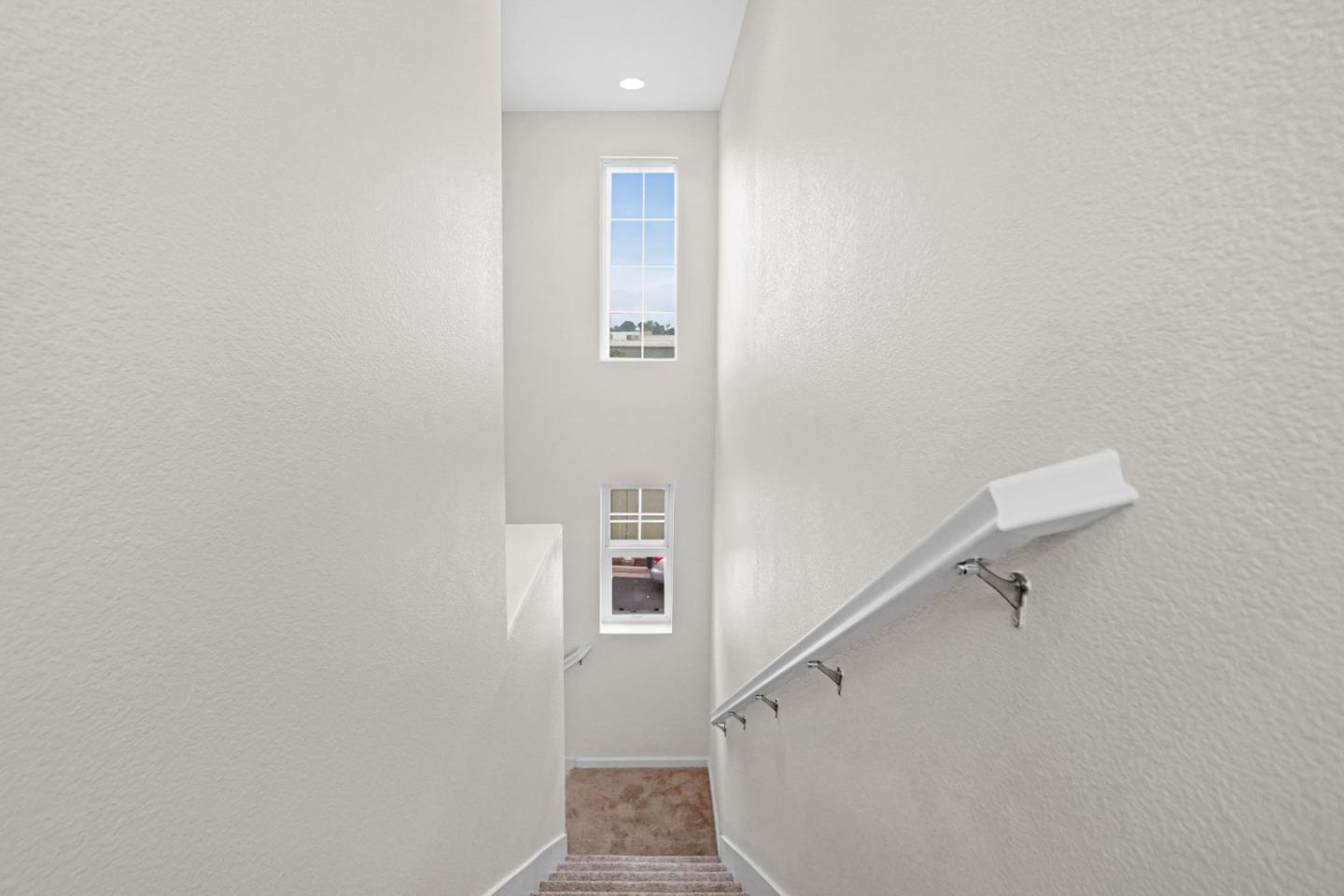 Detail Gallery Image 33 of 48 For 2502 Jetty Dr, Richmond,  CA 94804 - 2 Beds | 2/1 Baths