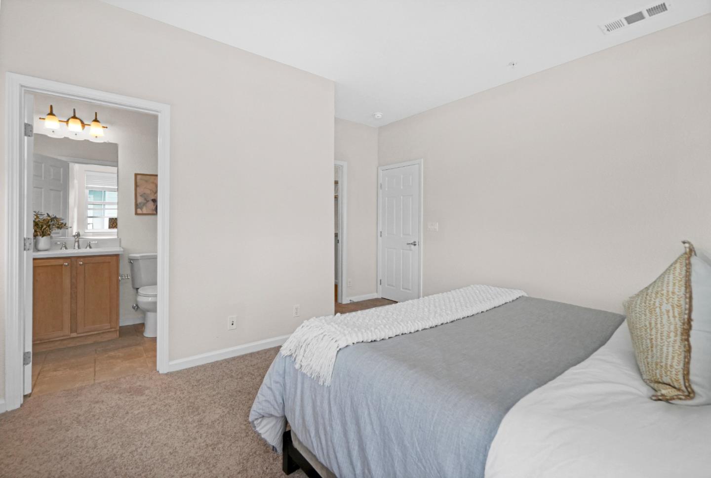 Detail Gallery Image 41 of 48 For 2502 Jetty Dr, Richmond,  CA 94804 - 2 Beds | 2/1 Baths