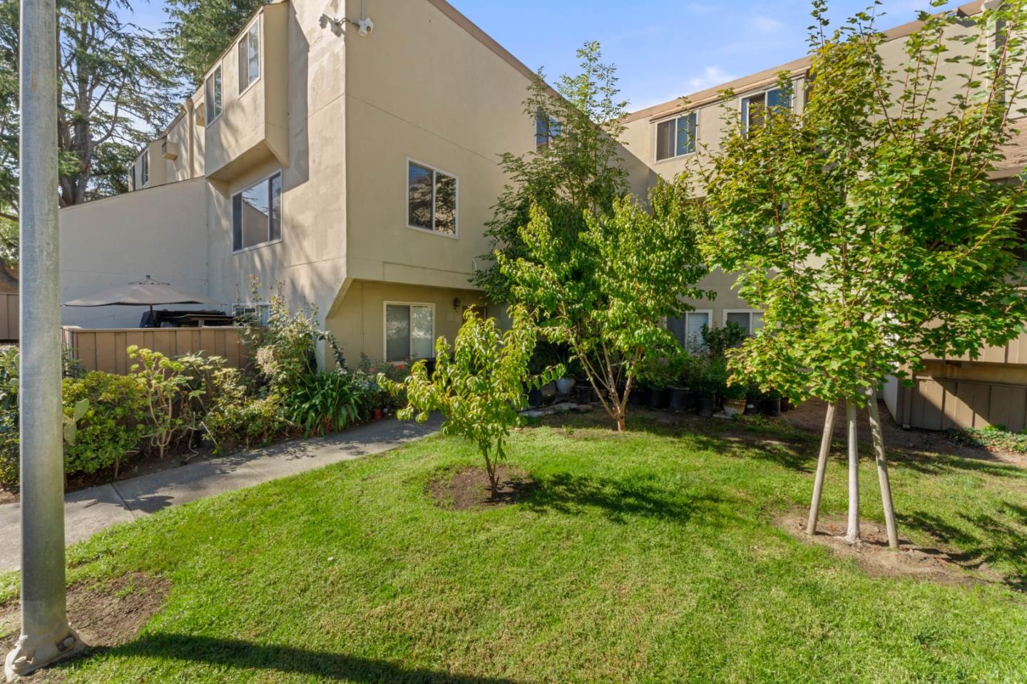 Detail Gallery Image 26 of 34 For 4415 Norwalk Dr #3,  San Jose,  CA 95129 - 3 Beds | 2/1 Baths
