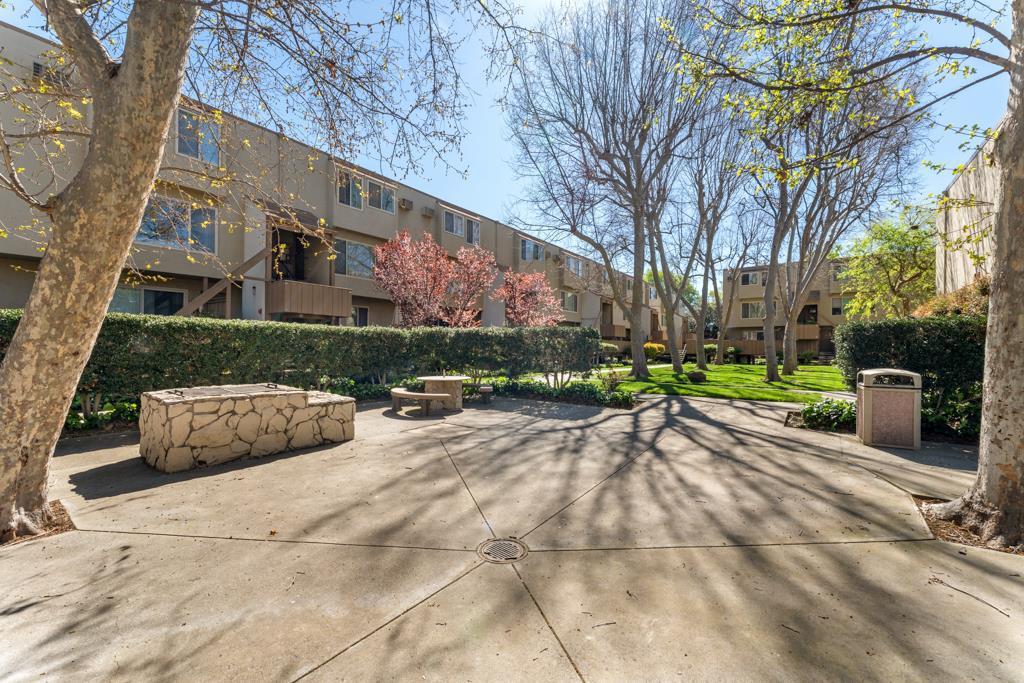 Detail Gallery Image 29 of 34 For 4415 Norwalk Dr #3,  San Jose,  CA 95129 - 3 Beds | 2/1 Baths