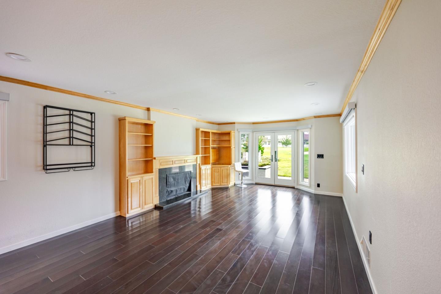 Detail Gallery Image 21 of 63 For 447 Burning Tree Ct, Half Moon Bay,  CA 94019 - 3 Beds | 2/1 Baths