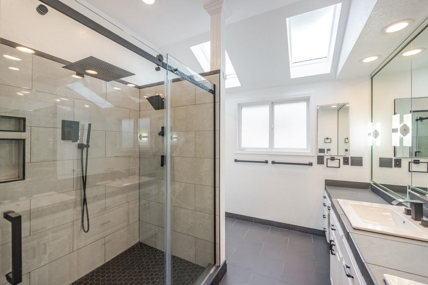 Detail Gallery Image 35 of 63 For 447 Burning Tree Ct, Half Moon Bay,  CA 94019 - 3 Beds | 2/1 Baths