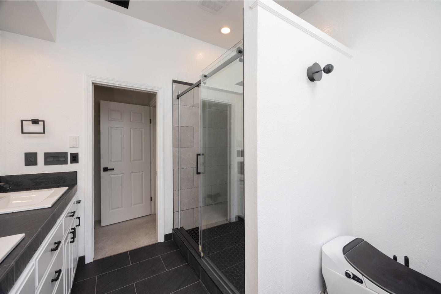 Detail Gallery Image 38 of 63 For 447 Burning Tree Ct, Half Moon Bay,  CA 94019 - 3 Beds | 2/1 Baths