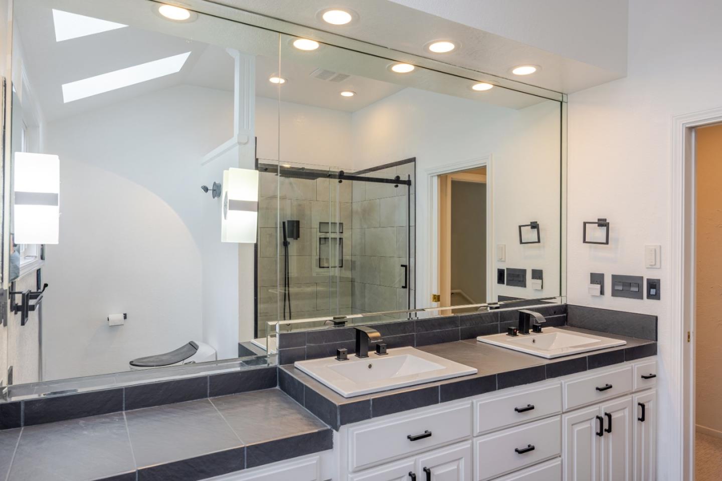 Detail Gallery Image 40 of 63 For 447 Burning Tree Ct, Half Moon Bay,  CA 94019 - 3 Beds | 2/1 Baths