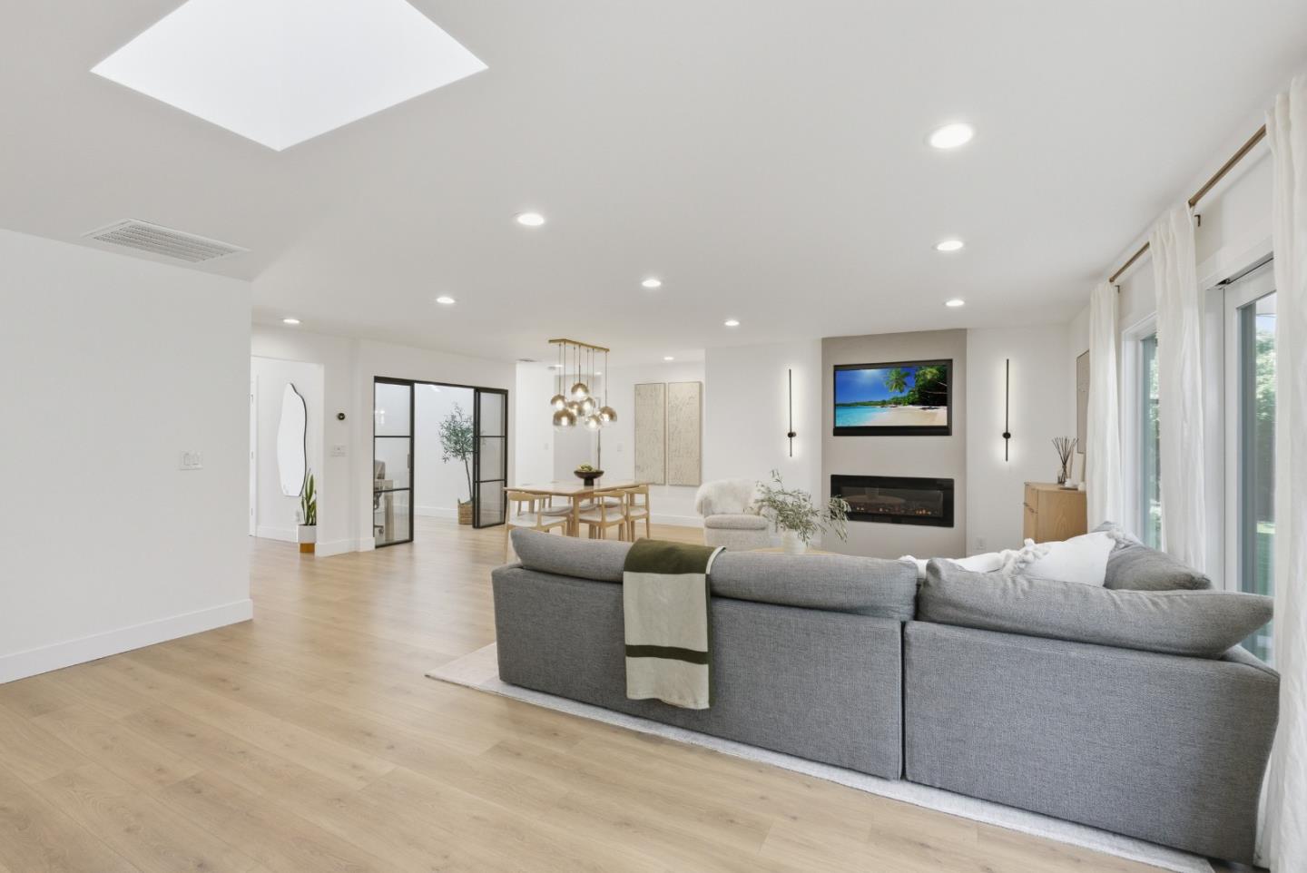 Detail Gallery Image 11 of 91 For 3604 Cuen Ct, San Jose,  CA 95136 - 4 Beds | 2/1 Baths