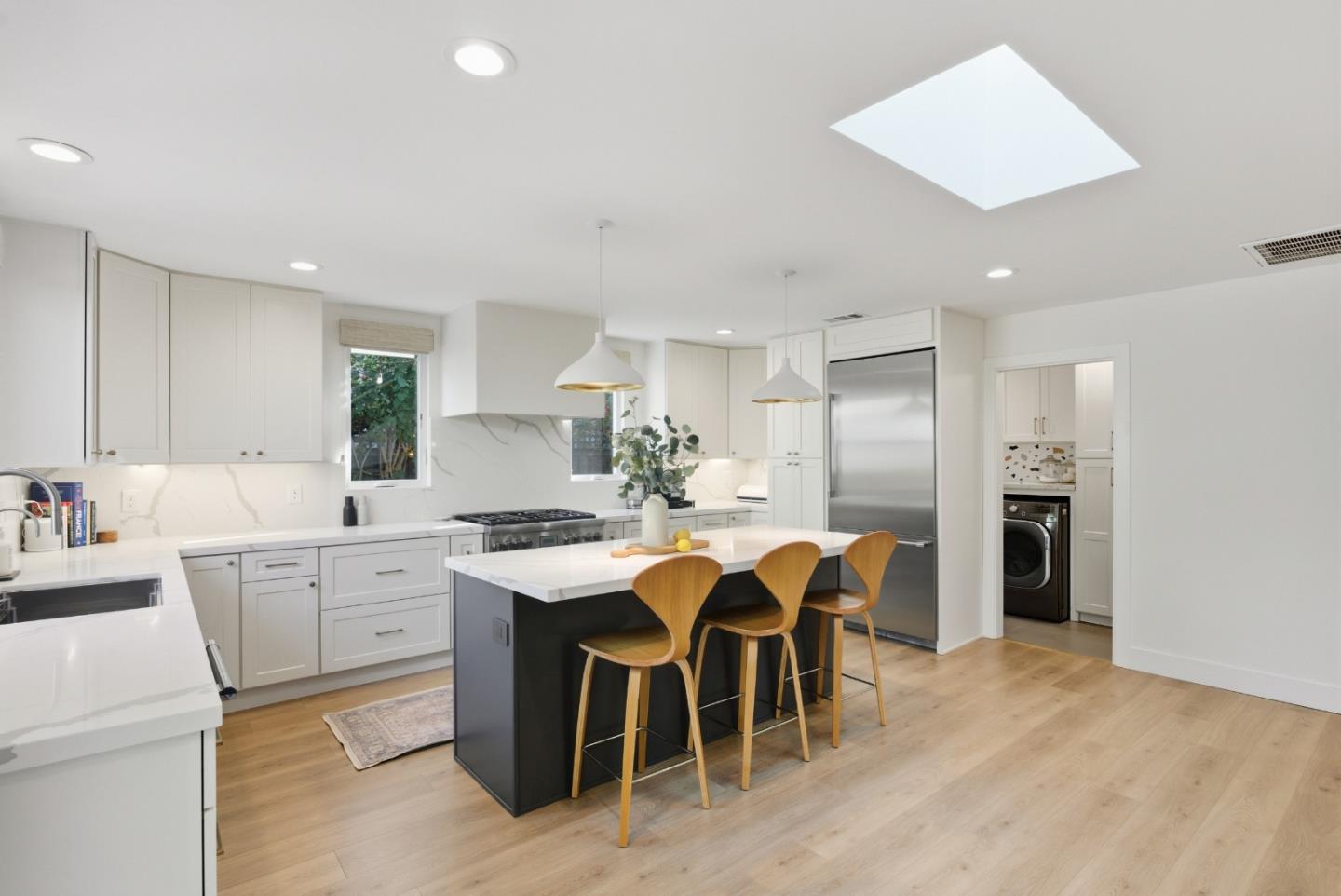 Detail Gallery Image 14 of 91 For 3604 Cuen Ct, San Jose,  CA 95136 - 4 Beds | 2/1 Baths