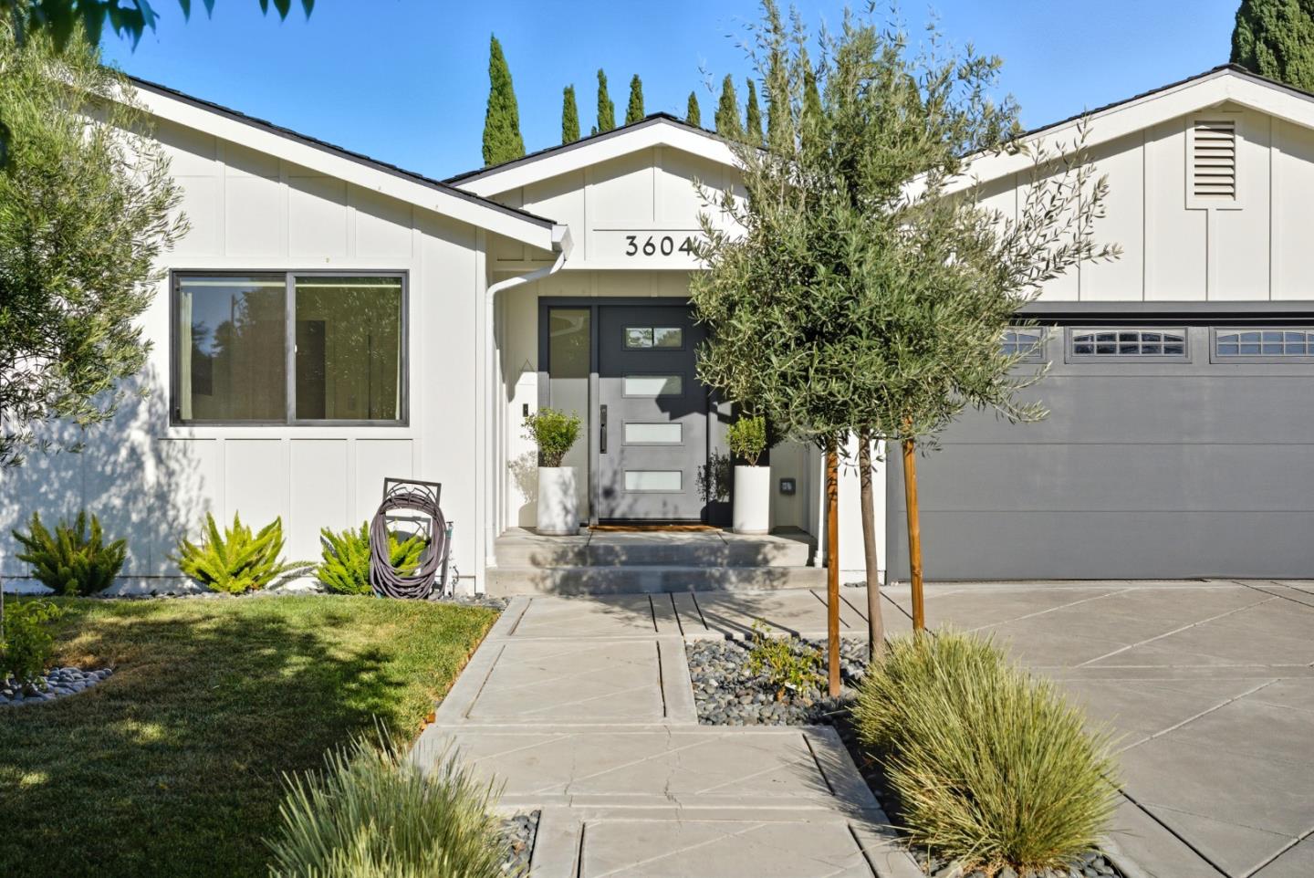 Detail Gallery Image 3 of 91 For 3604 Cuen Ct, San Jose,  CA 95136 - 4 Beds | 2/1 Baths