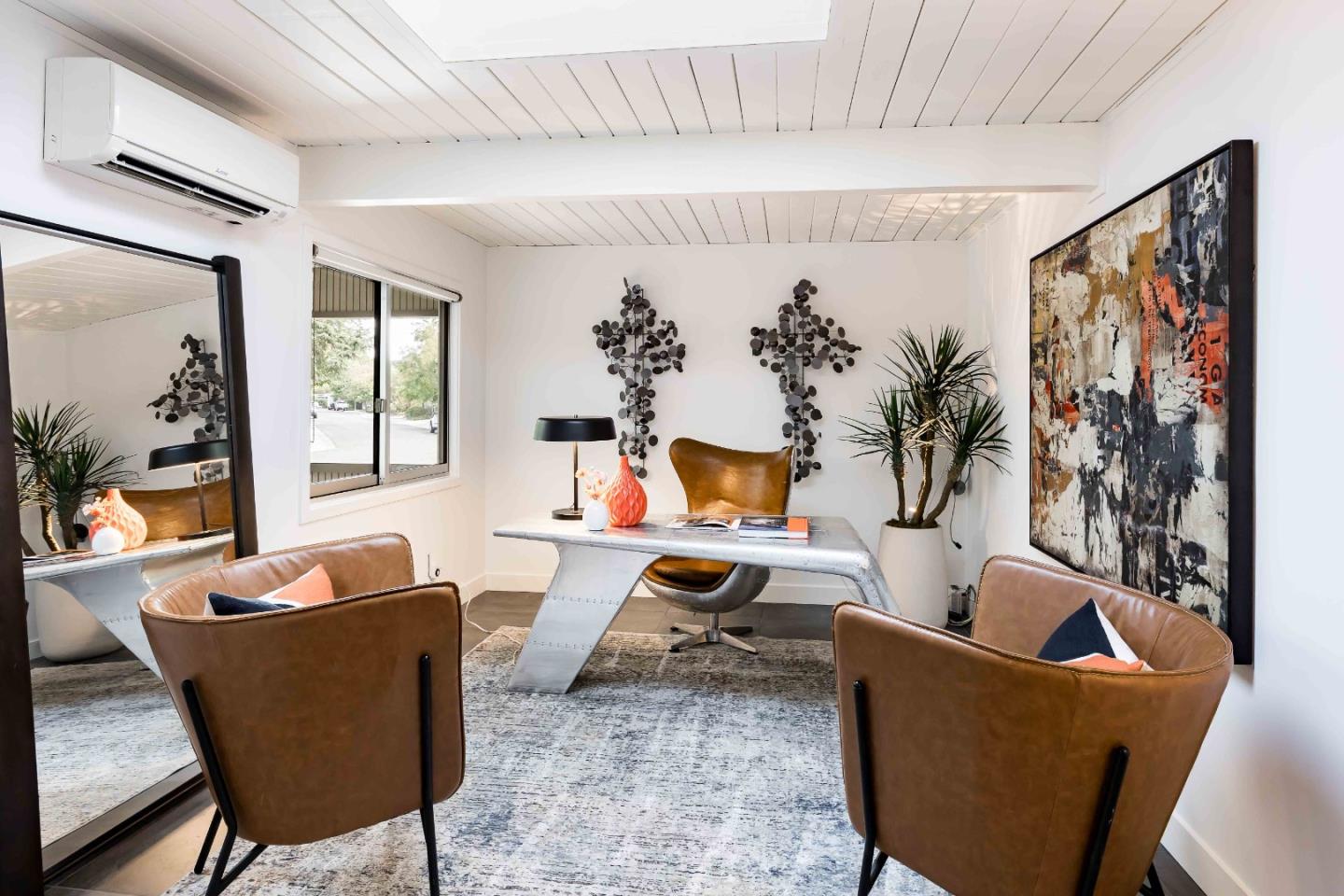 Detail Gallery Image 14 of 30 For 3502 Arbutus Ave, Palo Alto,  CA 94303 - 4 Beds | 2/1 Baths