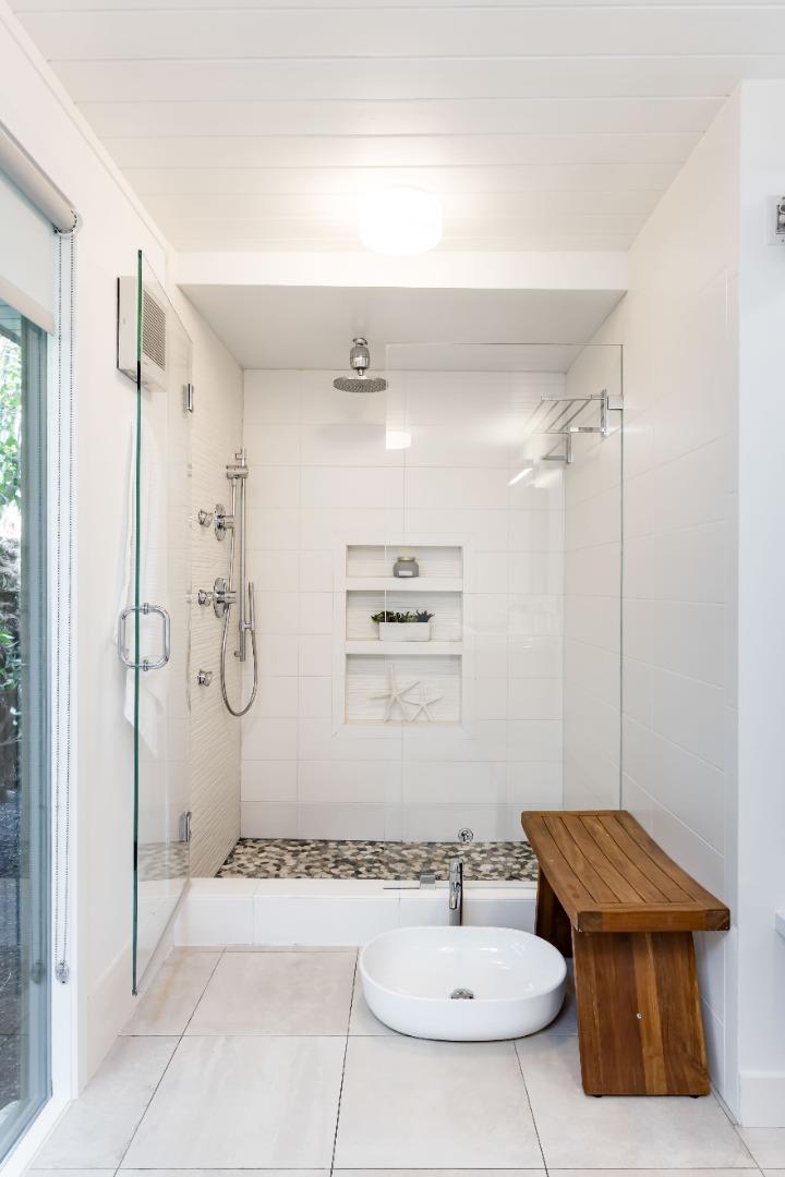 Detail Gallery Image 18 of 30 For 3502 Arbutus Ave, Palo Alto,  CA 94303 - 4 Beds | 2/1 Baths