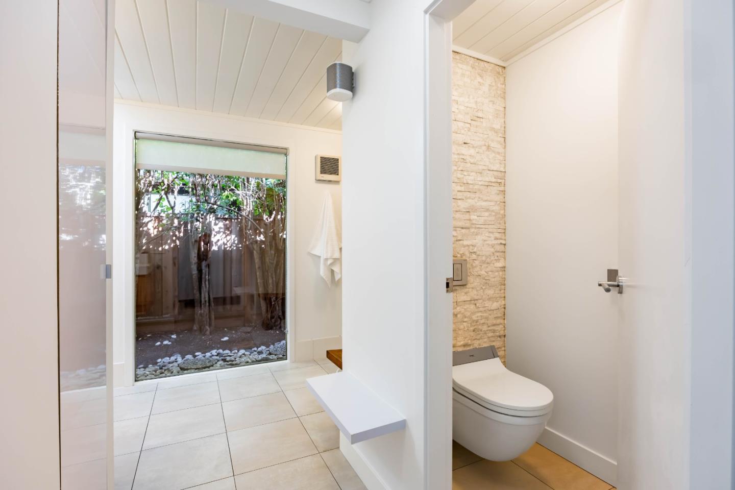 Detail Gallery Image 19 of 30 For 3502 Arbutus Ave, Palo Alto,  CA 94303 - 4 Beds | 2/1 Baths