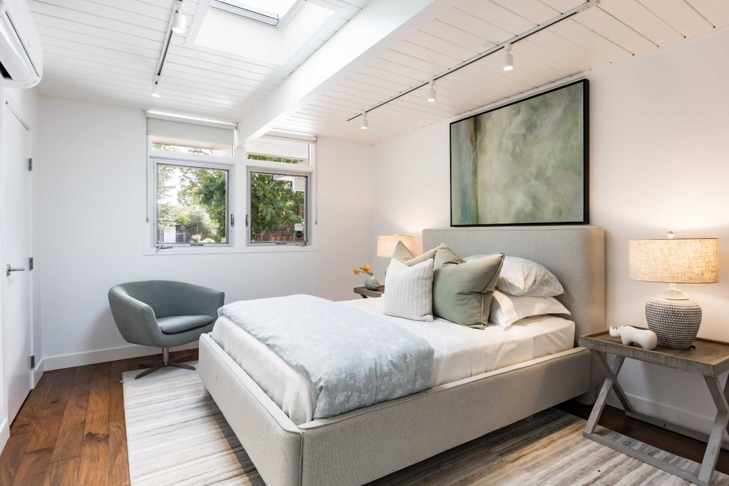 Detail Gallery Image 22 of 30 For 3502 Arbutus Ave, Palo Alto,  CA 94303 - 4 Beds | 2/1 Baths