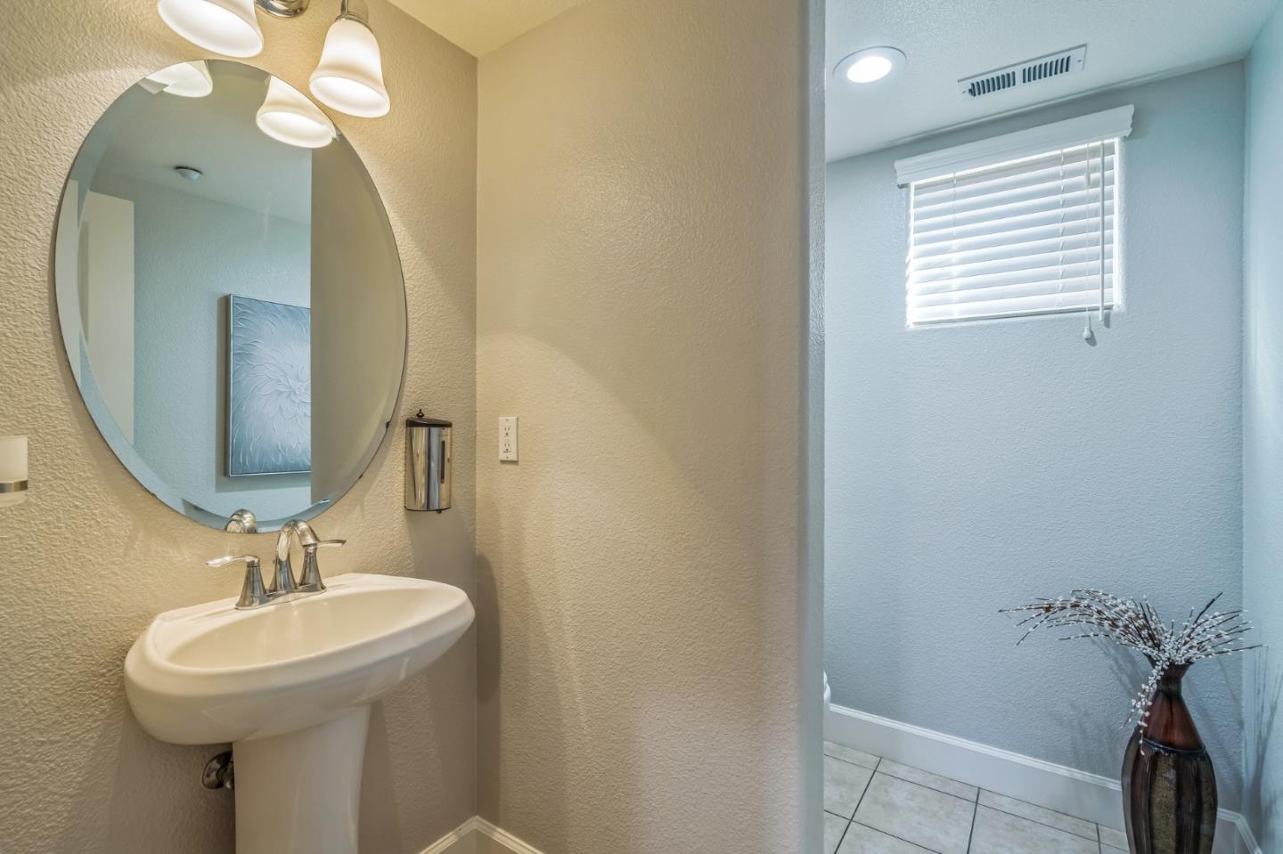 Detail Gallery Image 32 of 55 For 2371 Capistrello St, Dublin,  CA 94568 - 4 Beds | 3/1 Baths