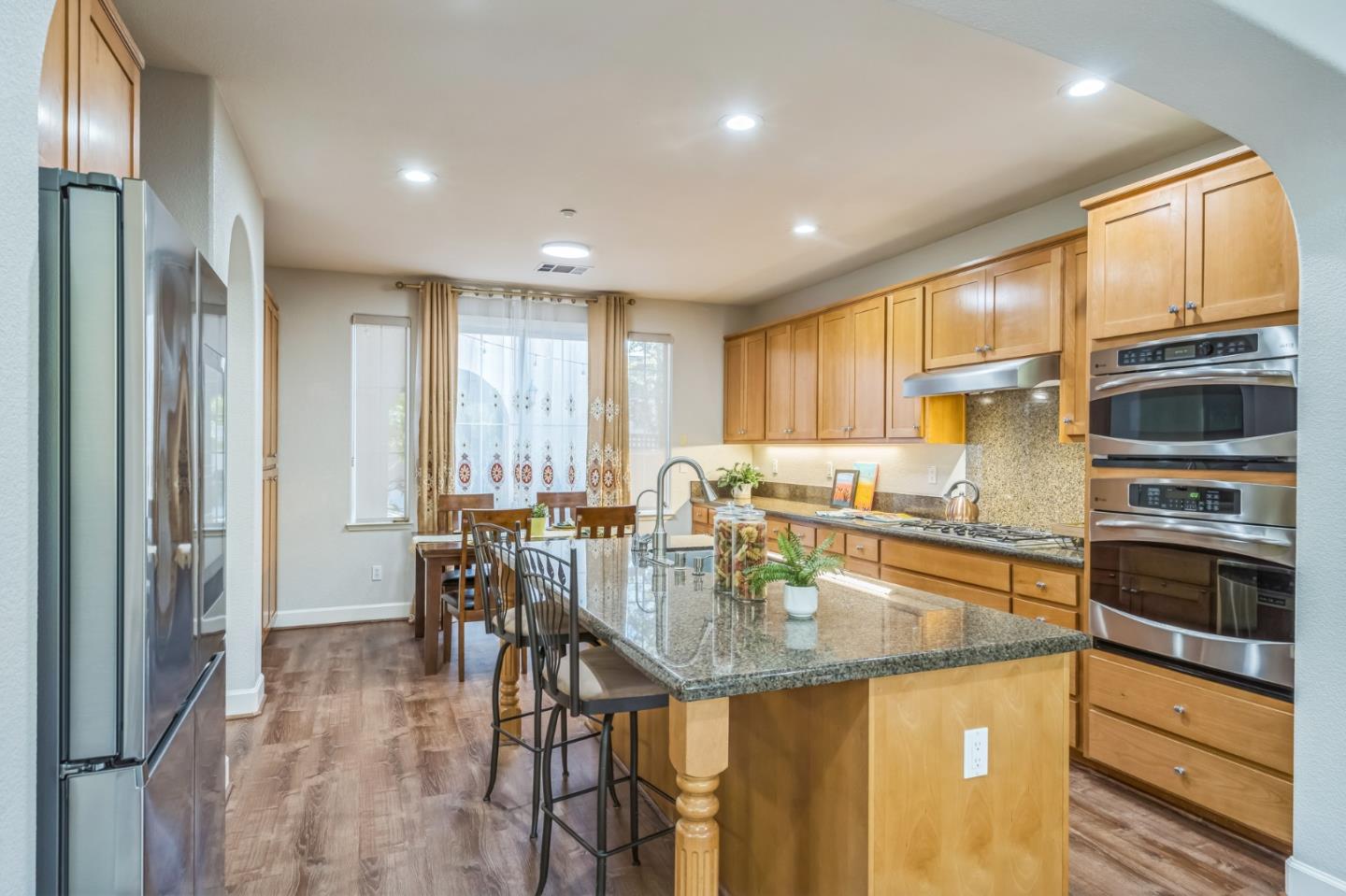 Detail Gallery Image 5 of 55 For 2371 Capistrello St, Dublin,  CA 94568 - 4 Beds | 3/1 Baths