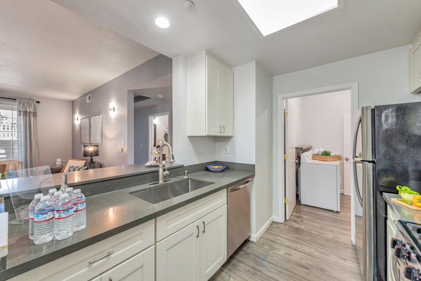 Detail Gallery Image 9 of 39 For 601 Arcadia Ter #103,  Sunnyvale,  CA 94085 - 1 Beds | 1 Baths