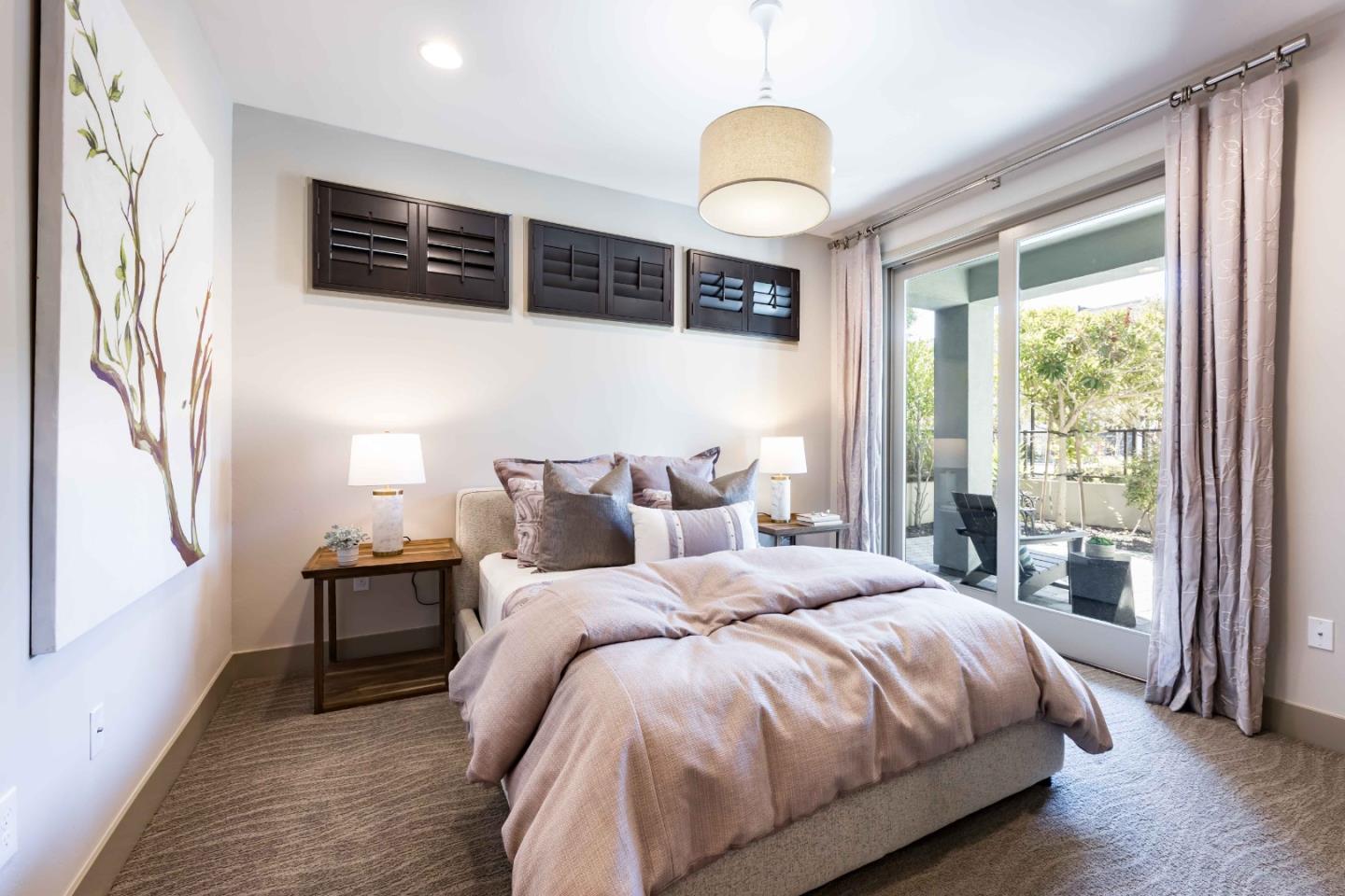 Detail Gallery Image 10 of 23 For 3428 Alma Village Cir, Palo Alto,  CA 94306 - 4 Beds | 3/1 Baths