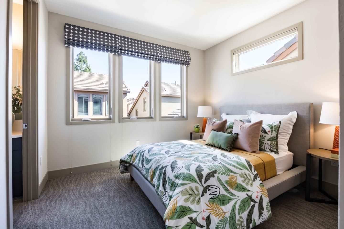 Detail Gallery Image 17 of 23 For 3428 Alma Village Cir, Palo Alto,  CA 94306 - 4 Beds | 3/1 Baths