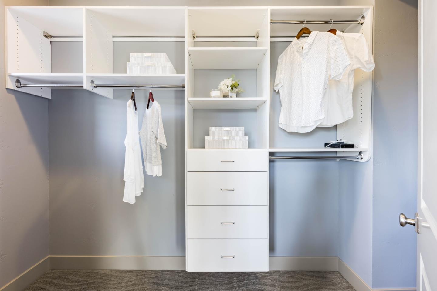 Detail Gallery Image 21 of 23 For 3428 Alma Village Cir, Palo Alto,  CA 94306 - 4 Beds | 3/1 Baths