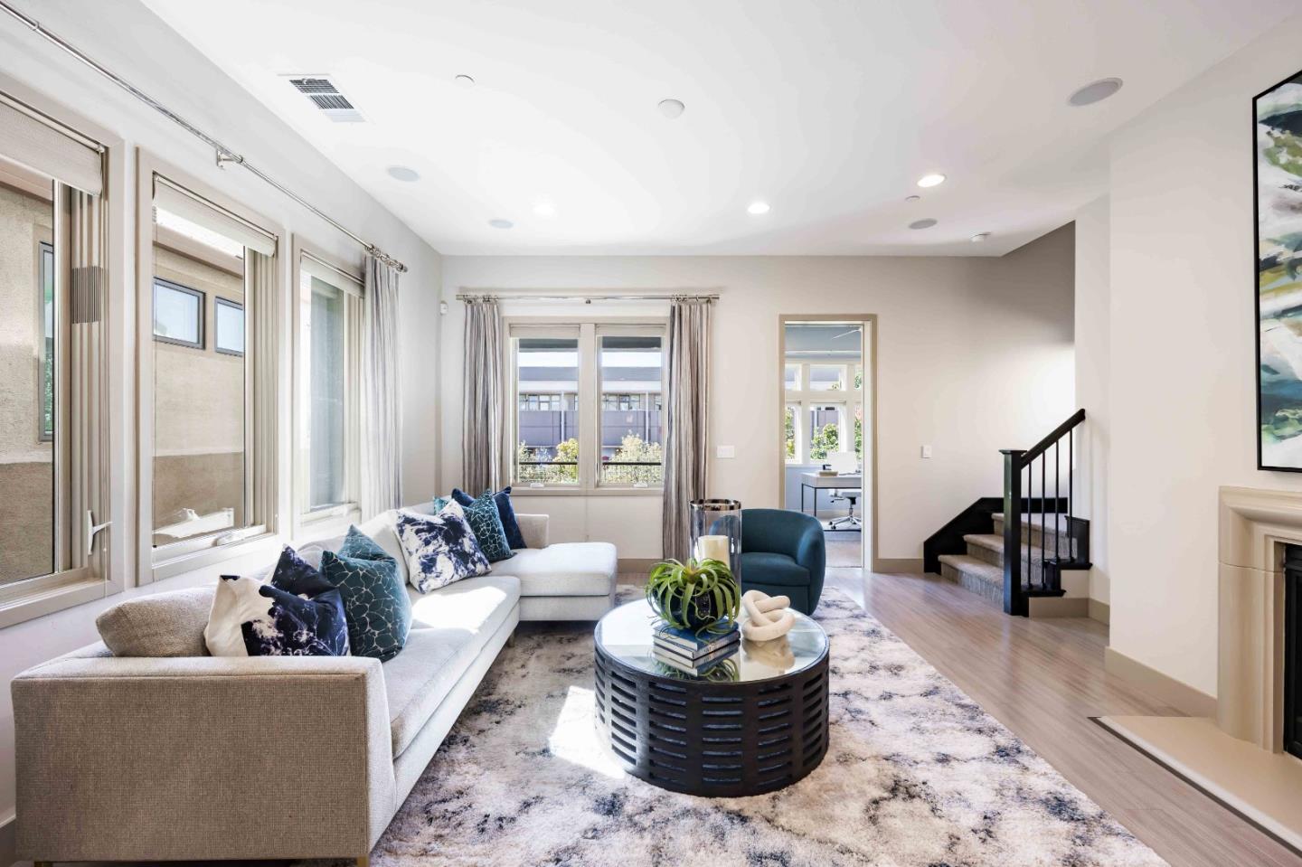 Detail Gallery Image 3 of 23 For 3428 Alma Village Cir, Palo Alto,  CA 94306 - 4 Beds | 3/1 Baths