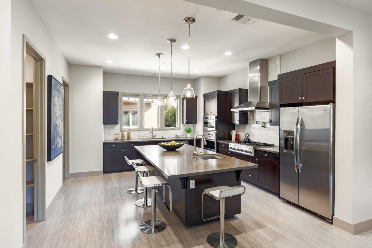 Detail Gallery Image 6 of 23 For 3428 Alma Village Cir, Palo Alto,  CA 94306 - 4 Beds | 3/1 Baths