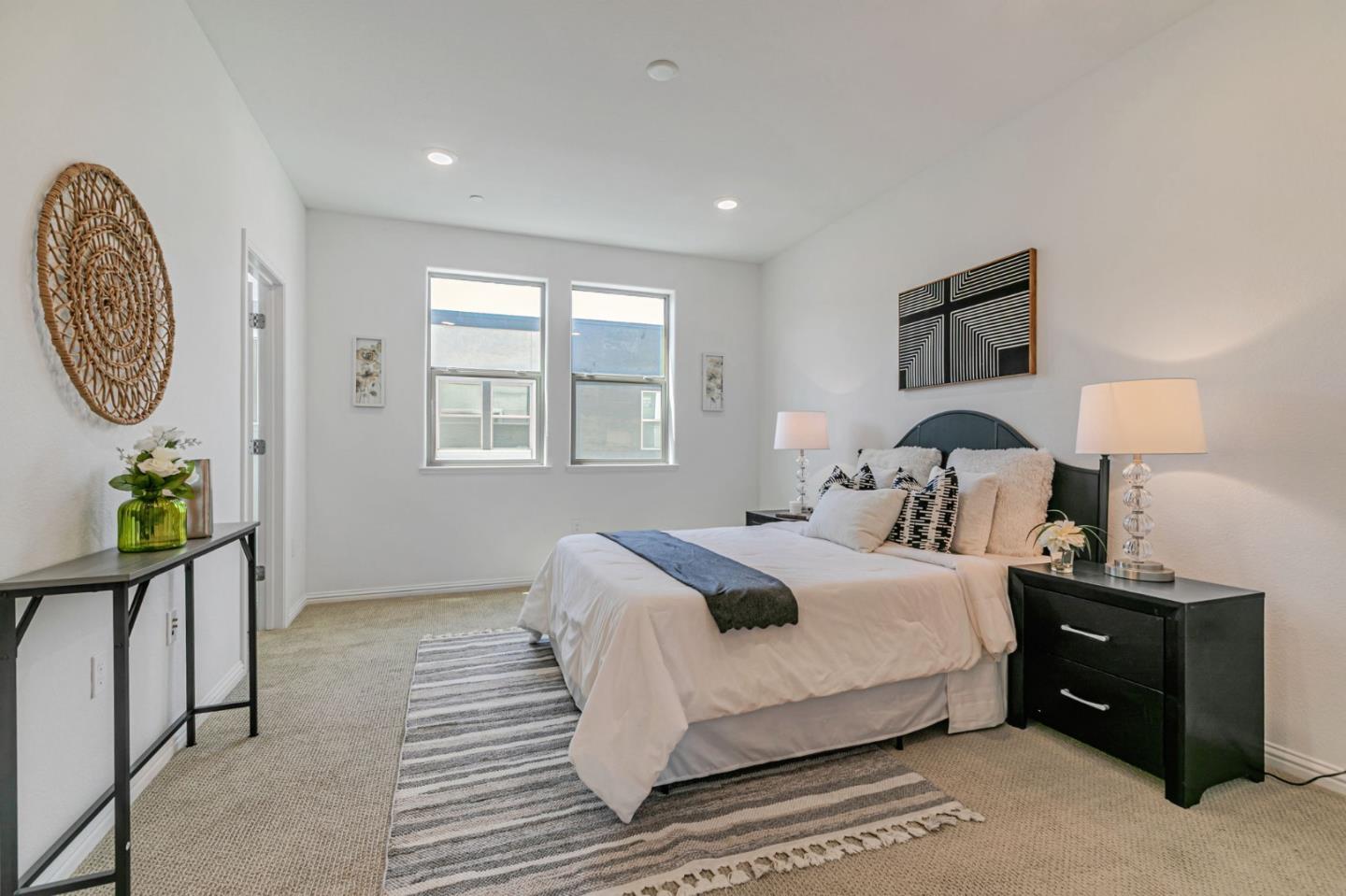 Detail Gallery Image 19 of 70 For 5765 Magnetic Loop, San Jose,  CA 95119 - 3 Beds | 3/1 Baths