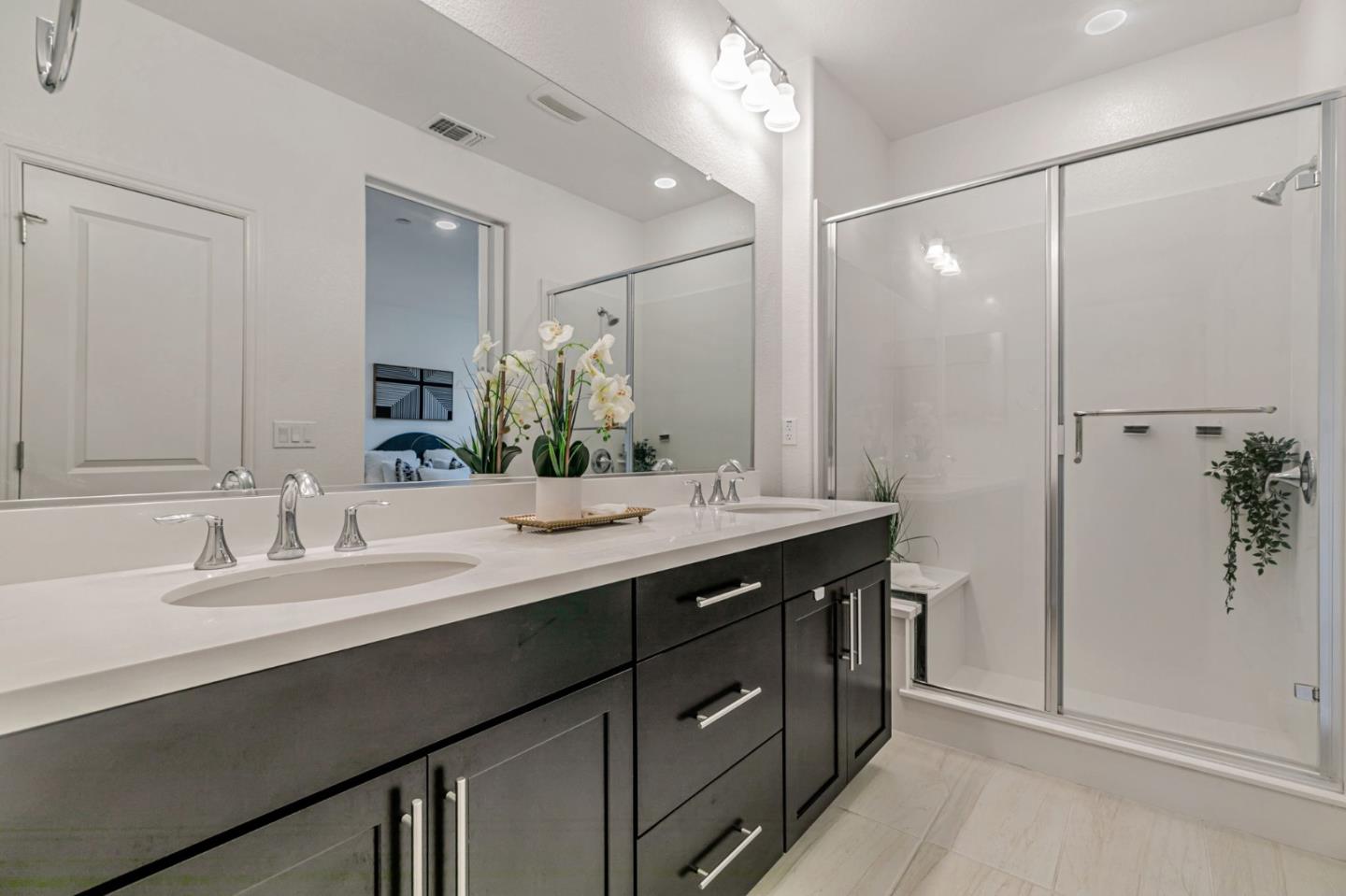 Detail Gallery Image 21 of 70 For 5765 Magnetic Loop, San Jose,  CA 95119 - 3 Beds | 3/1 Baths