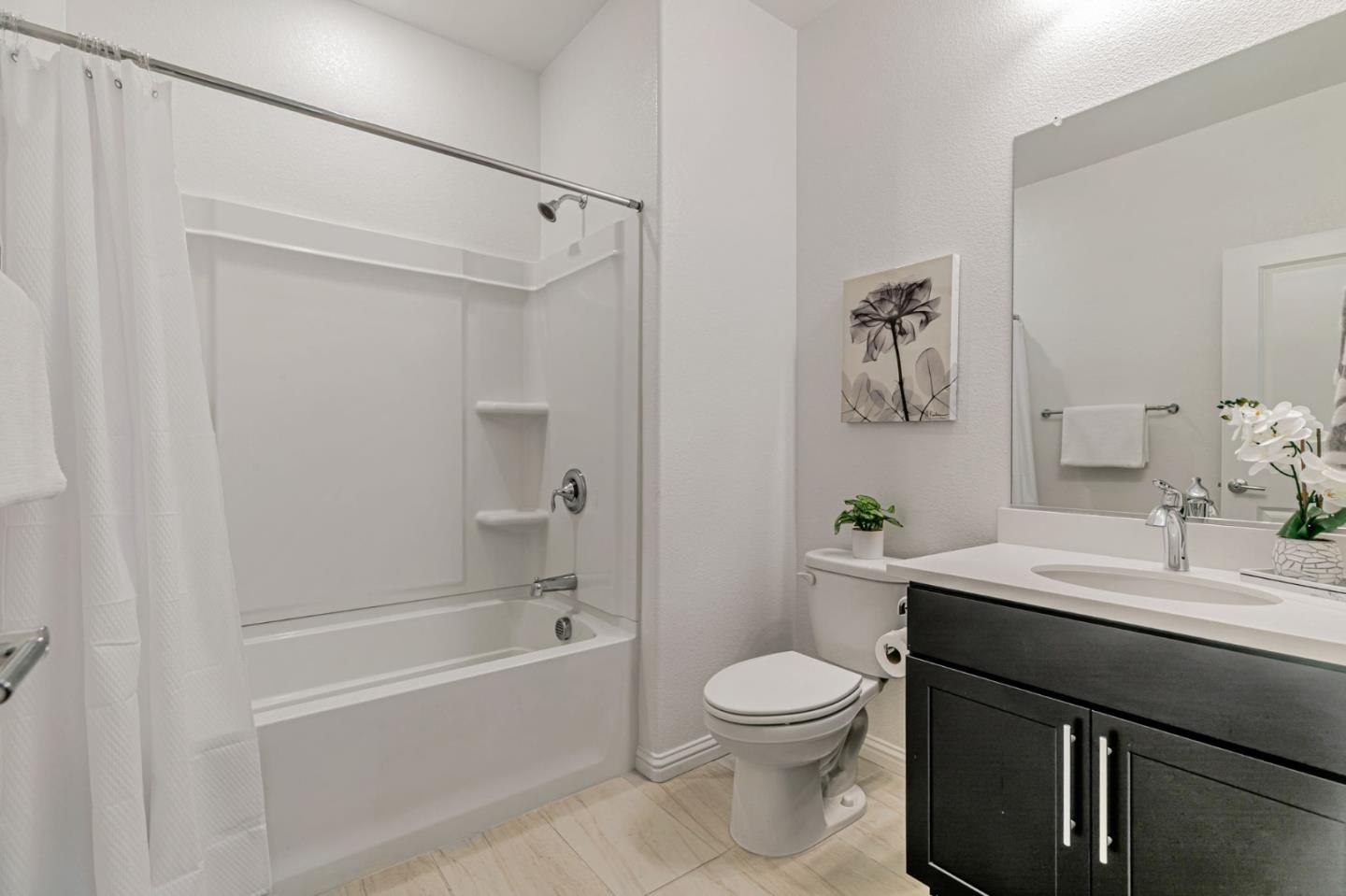 Detail Gallery Image 28 of 70 For 5765 Magnetic Loop, San Jose,  CA 95119 - 3 Beds | 3/1 Baths