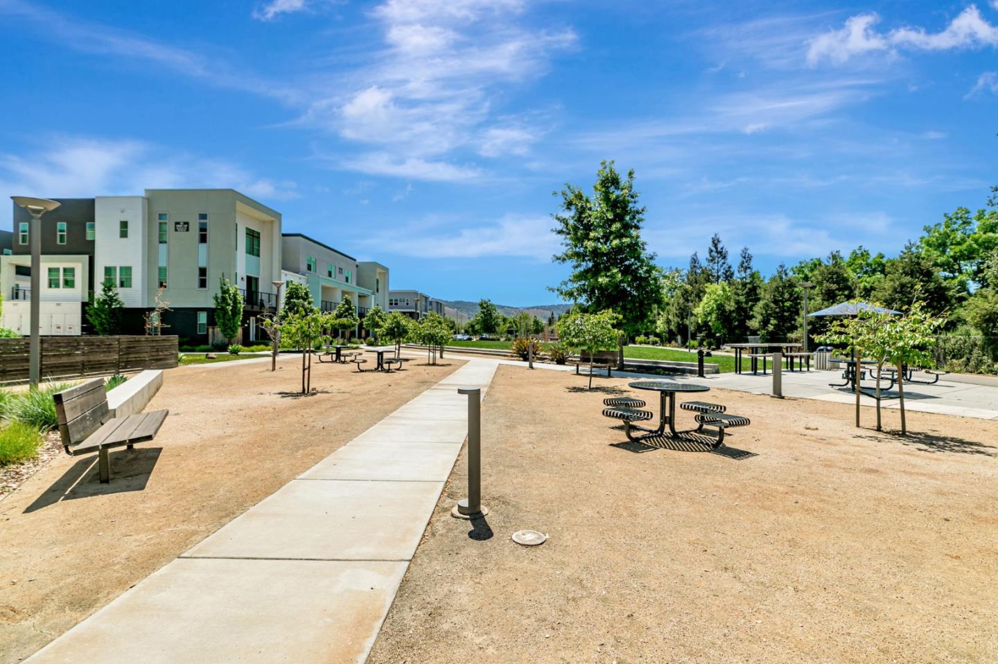 Detail Gallery Image 42 of 70 For 5765 Magnetic Loop, San Jose,  CA 95119 - 3 Beds | 3/1 Baths