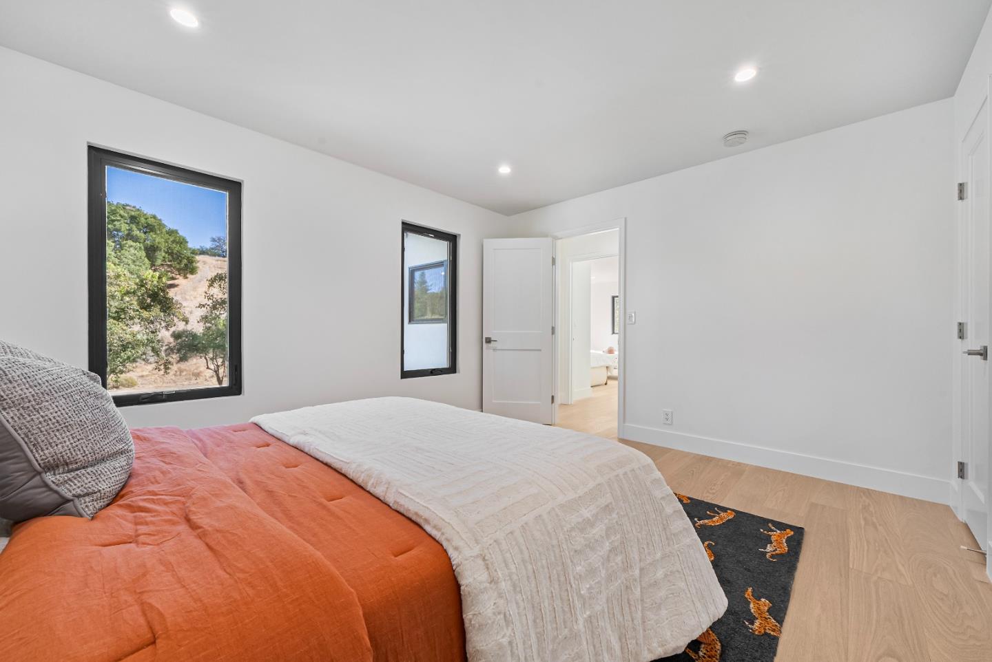 Detail Gallery Image 36 of 98 For 14324 Cordwood Ct, Saratoga,  CA 95070 - 6 Beds | 6/1 Baths