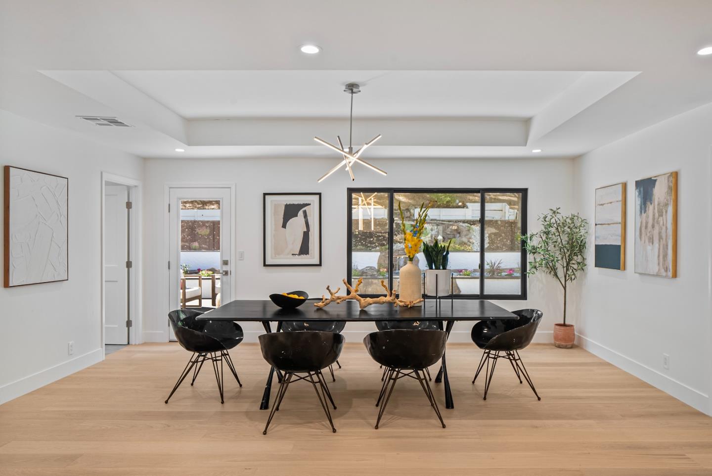 Detail Gallery Image 9 of 98 For 14324 Cordwood Ct, Saratoga,  CA 95070 - 6 Beds | 6/1 Baths