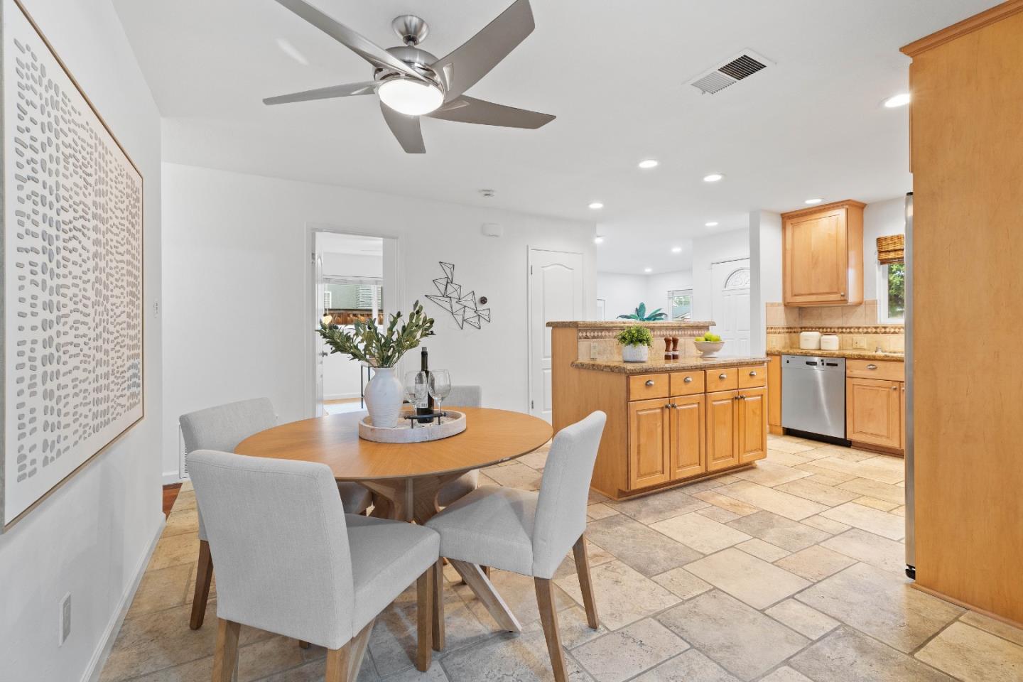 Detail Gallery Image 11 of 25 For 404 Ariel Dr, San Jose,  CA 95123 - 4 Beds | 2 Baths