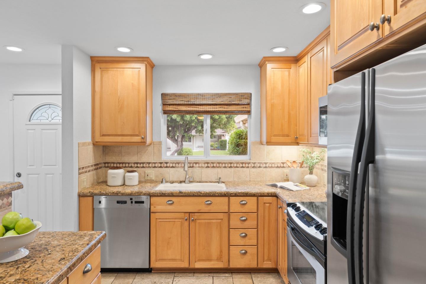 Detail Gallery Image 9 of 25 For 404 Ariel Dr, San Jose,  CA 95123 - 4 Beds | 2 Baths