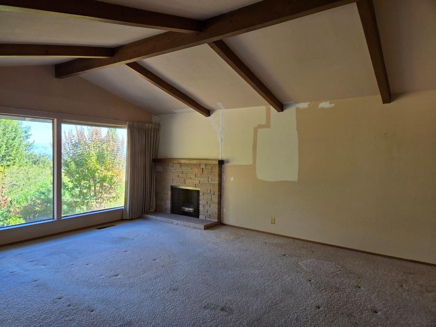 Detail Gallery Image 10 of 40 For 12130 Foothill Ln, Los Altos Hills,  CA 94022 - 4 Beds | 2/1 Baths
