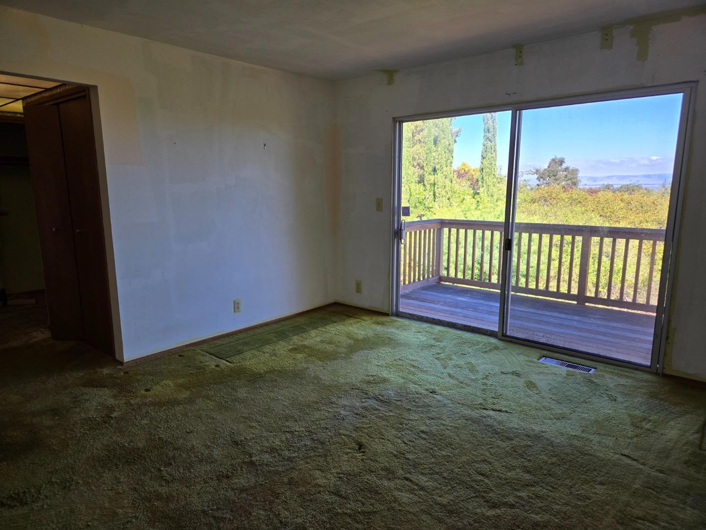 Detail Gallery Image 30 of 40 For 12130 Foothill Ln, Los Altos Hills,  CA 94022 - 4 Beds | 2/1 Baths