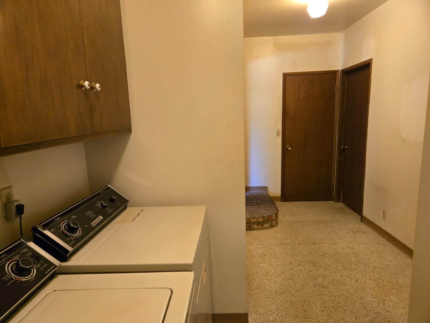 Detail Gallery Image 36 of 40 For 12130 Foothill Ln, Los Altos Hills,  CA 94022 - 4 Beds | 2/1 Baths