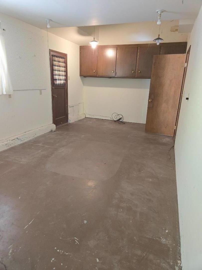 Detail Gallery Image 38 of 40 For 12130 Foothill Ln, Los Altos Hills,  CA 94022 - 4 Beds | 2/1 Baths