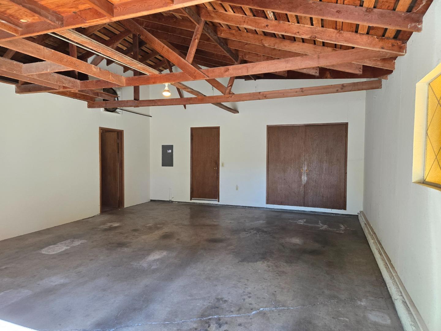 Detail Gallery Image 40 of 40 For 12130 Foothill Ln, Los Altos Hills,  CA 94022 - 4 Beds | 2/1 Baths