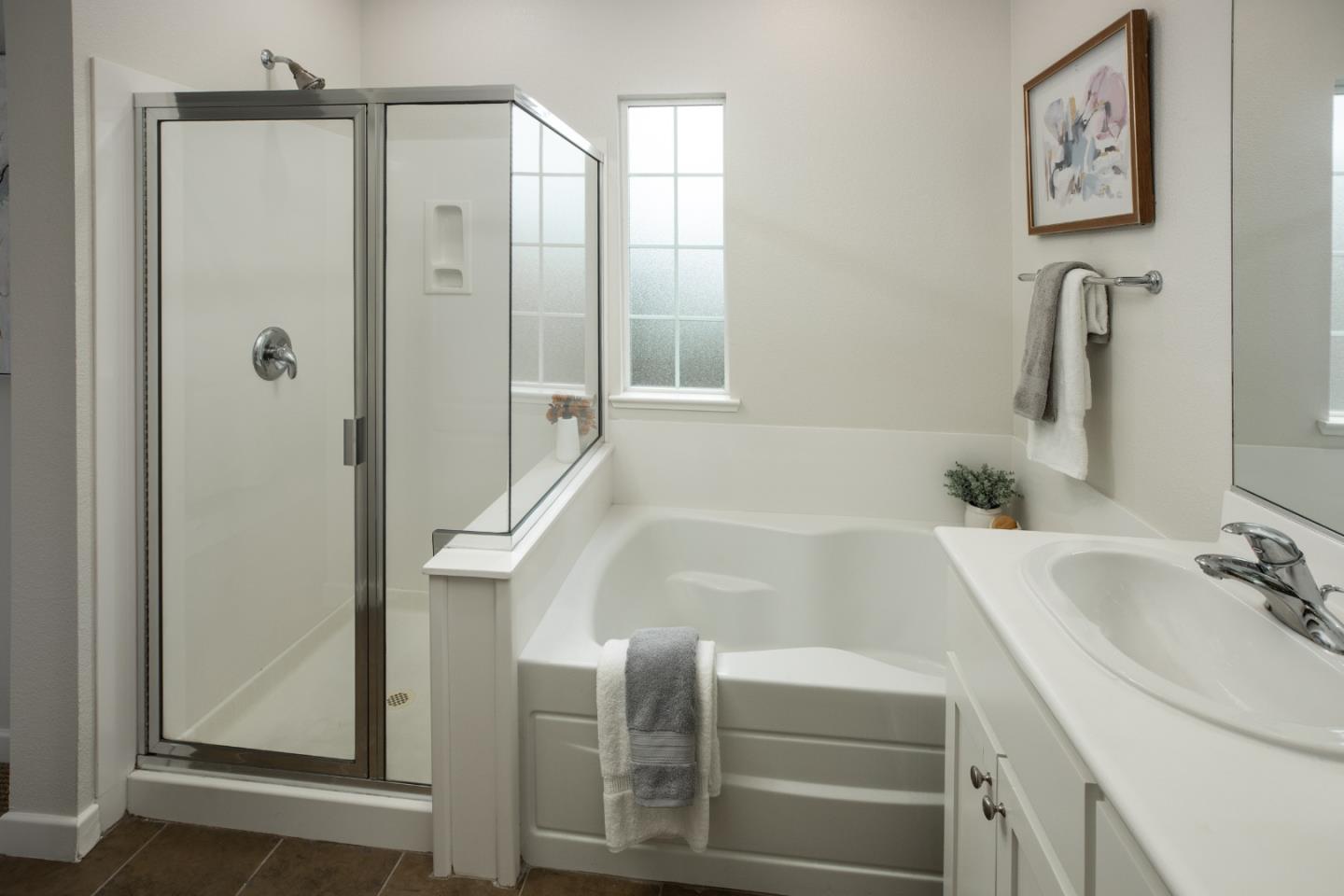 Detail Gallery Image 15 of 27 For 1129 Munich Ter, Sunnyvale,  CA 94089 - 3 Beds | 2/1 Baths