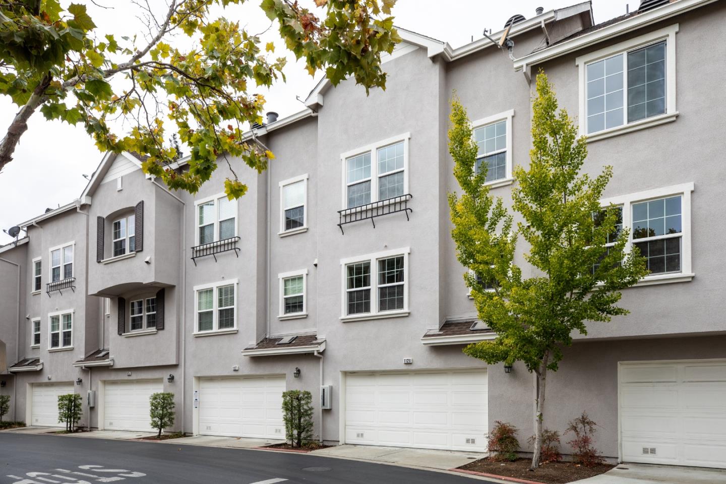 Detail Gallery Image 23 of 27 For 1129 Munich Ter, Sunnyvale,  CA 94089 - 3 Beds | 2/1 Baths