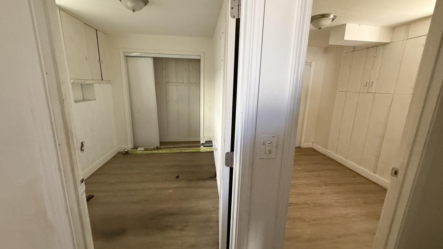 Detail Gallery Image 7 of 8 For 2162 45th Ave, Oakland,  CA 94601 - 2 Beds | 1 Baths